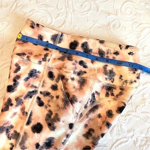 Carson Side Pocket Mid Calf Capri Size Sm HERON CHEETAH TIE DYE - Picture 14 of 14